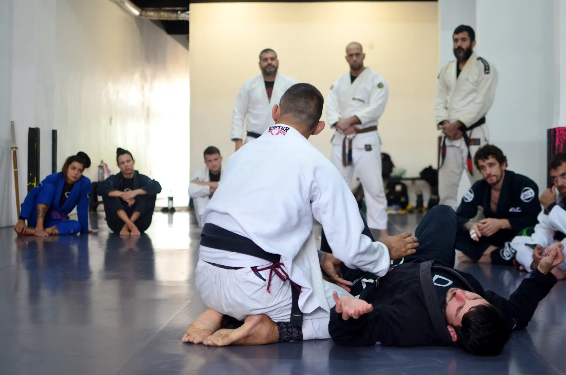 Treino de Jiu-jitsu na Base Behring