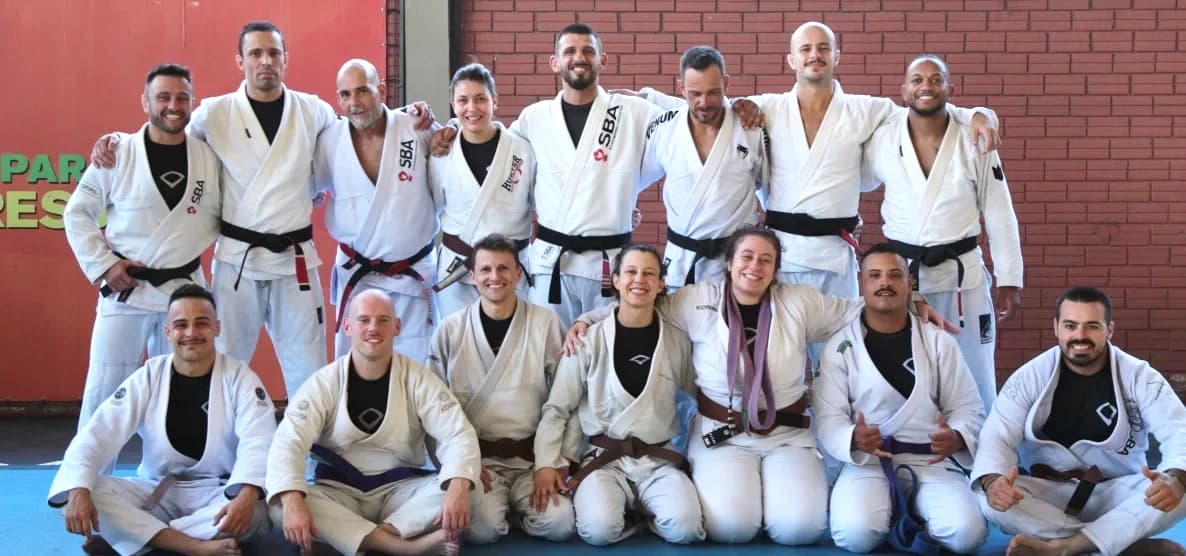 Escola de Jiu-jitsu Base Behring - Professores e instrutores